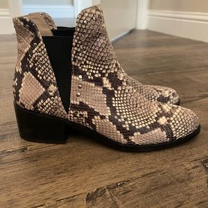 Steve Madden booties